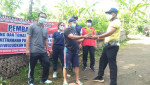 Penyerahan Bibit Tanaman Pangan dan Pupuk Organik di Komplek Pembibitan Tanaman Banjar Dinas Pangkung Kunyit Desa Bongancina.